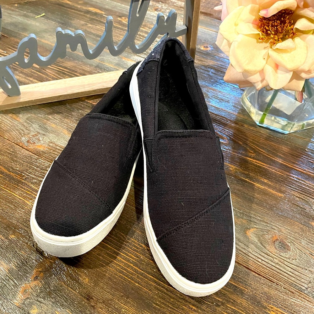 Tom’s slip on shoes